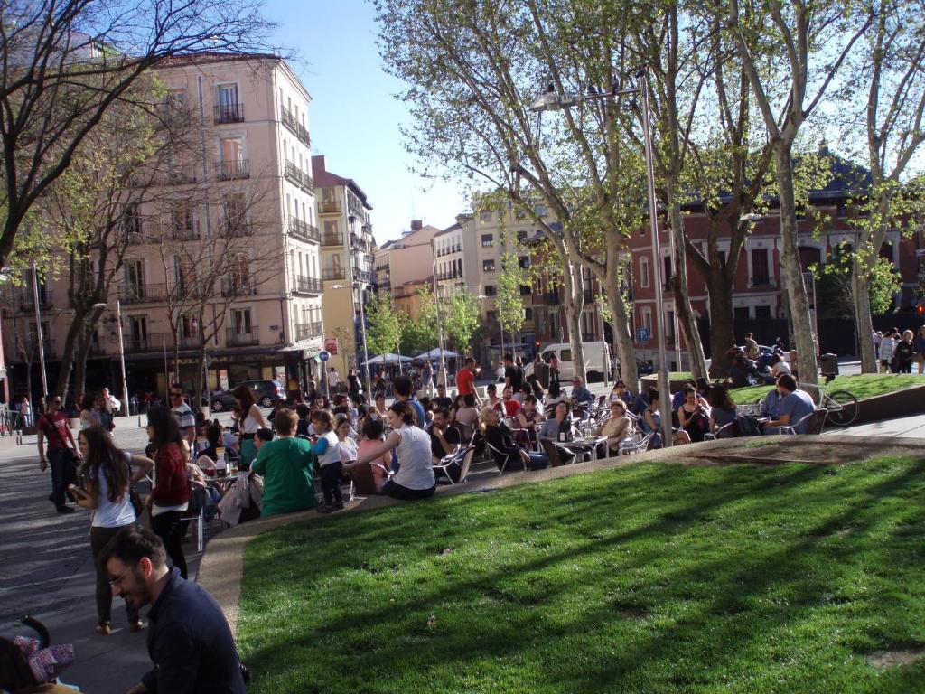 Hostal Castilla Мадрид Екстериор снимка